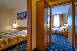 Hotelkamers vanuit de gang