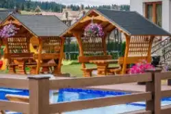 Hotel Białka Tatrzańska Tatry - zwembaden met tafels